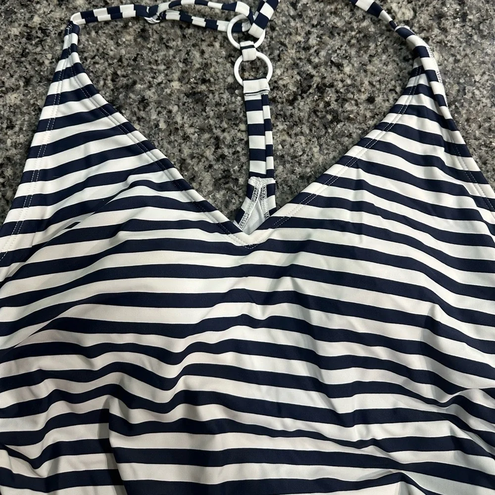 Kona Sol Swimsuit - XL - Picture 4 of 10